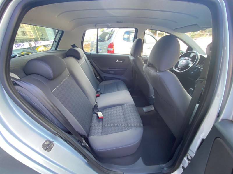 VOLKSWAGEN - FOX - 2016/2016 - Prata - Sob Consulta