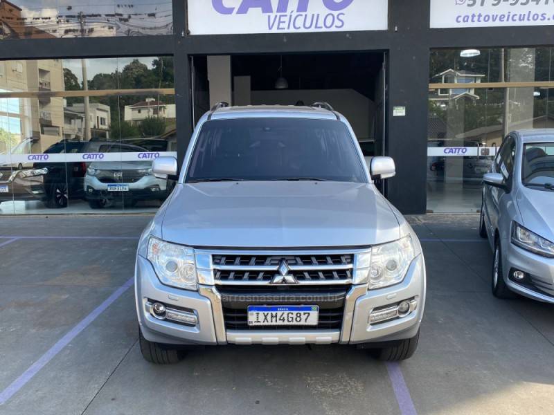 MITSUBISHI - PAJERO - 2016/2016 - Prata - Sob Consulta