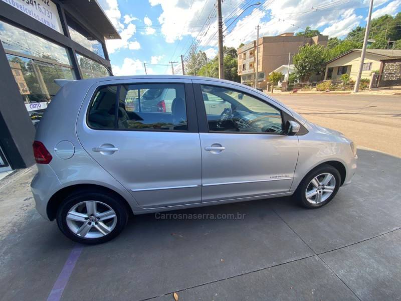 VOLKSWAGEN - FOX - 2016/2016 - Prata - Sob Consulta