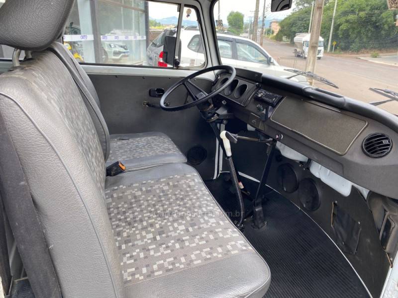 VOLKSWAGEN - KOMBI - 1996/1996 - Branca - Sob Consulta