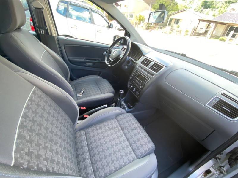 VOLKSWAGEN - FOX - 2016/2016 - Prata - Sob Consulta