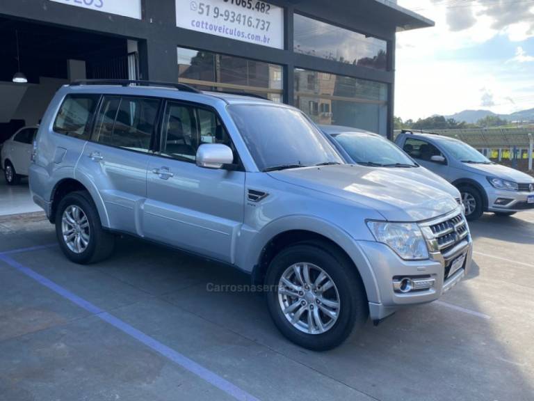 MITSUBISHI - PAJERO - 2016/2016 - Prata - Sob Consulta