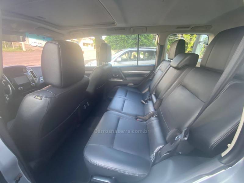 MITSUBISHI - PAJERO - 2016/2016 - Prata - Sob Consulta